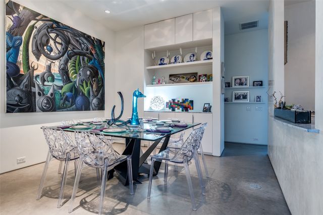 2300 N Carroll Avenue, Dallas, TX 75204