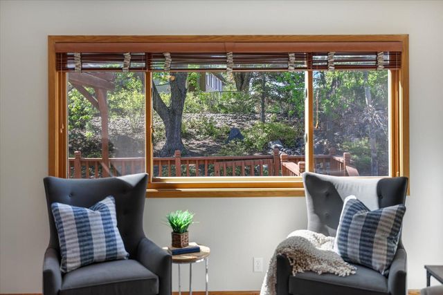 10365 Buckingham Drive, Eden Prairie, MN 55347