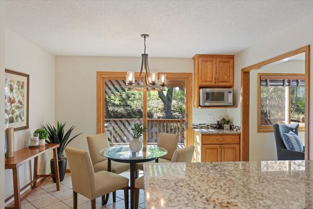 10365 Buckingham Drive, Eden Prairie, MN 55347