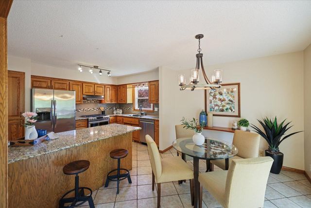 10365 Buckingham Drive, Eden Prairie, MN 55347