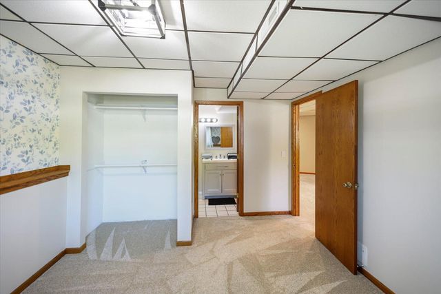 10365 Buckingham Drive, Eden Prairie, MN 55347