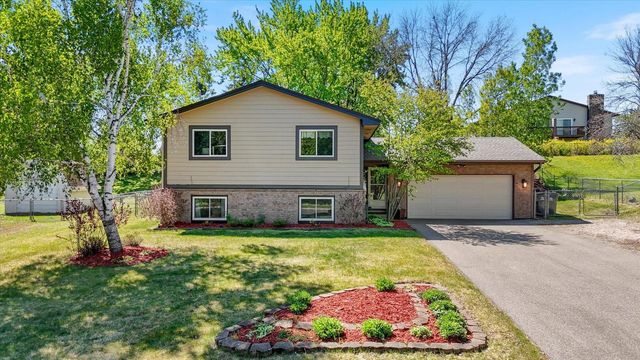 10365 Buckingham Drive, Eden Prairie, MN 55347