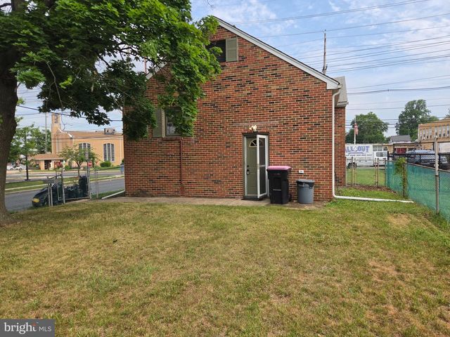 14 E EVESHAM RD, Glendora, NJ 08029