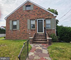 14 E EVESHAM RD, Glendora, NJ 08029