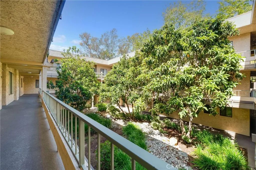 4209 Via Arbolada 234, Los Angeles, CA 90042