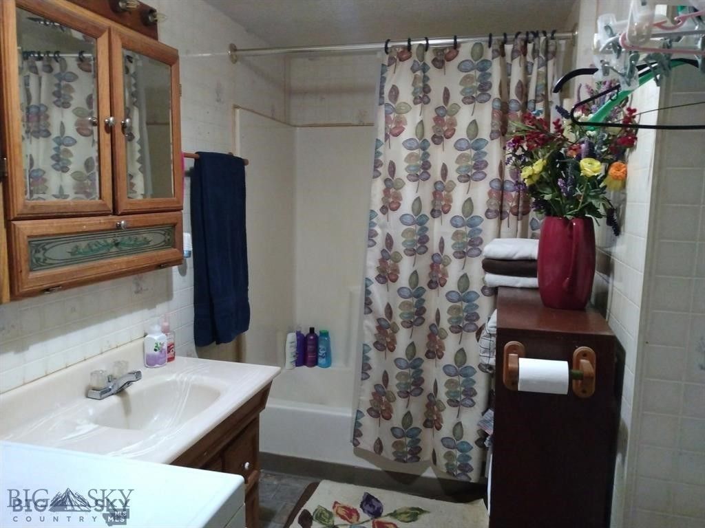 506 Ash, Anaconda, MT 59711 photo 2