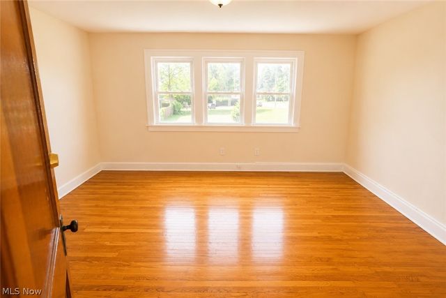 9725 Parkview Avenue, Garfield Heights, OH 44125