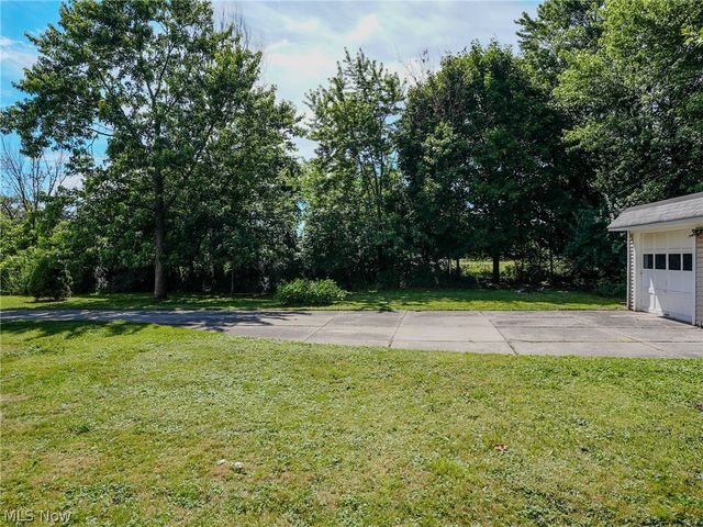 9725 Parkview Avenue, Garfield Heights, OH 44125