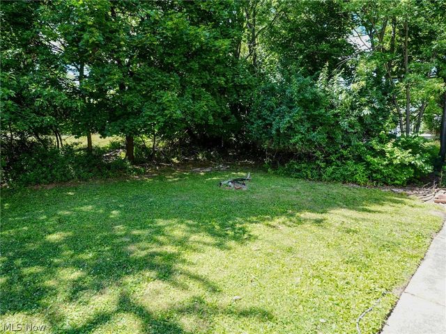 9725 Parkview Avenue, Garfield Heights, OH 44125