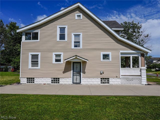 9725 Parkview Avenue, Garfield Heights, OH 44125