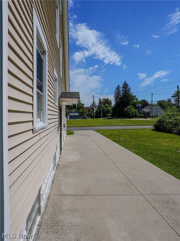 9725 Parkview Avenue, Garfield Heights, OH 44125
