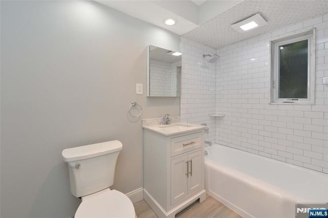 260 Oak Street E4, Ridgewood, NJ 07450