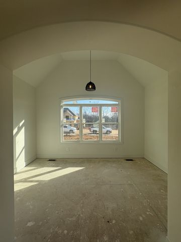 370 Young Ln, Pleasant View, TN 37146