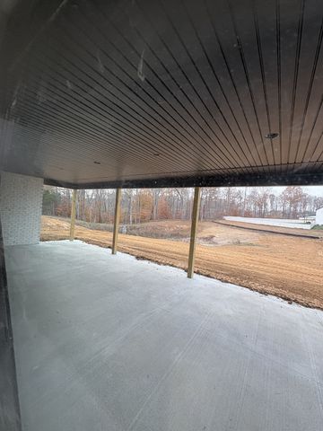 370 Young Ln, Pleasant View, TN 37146