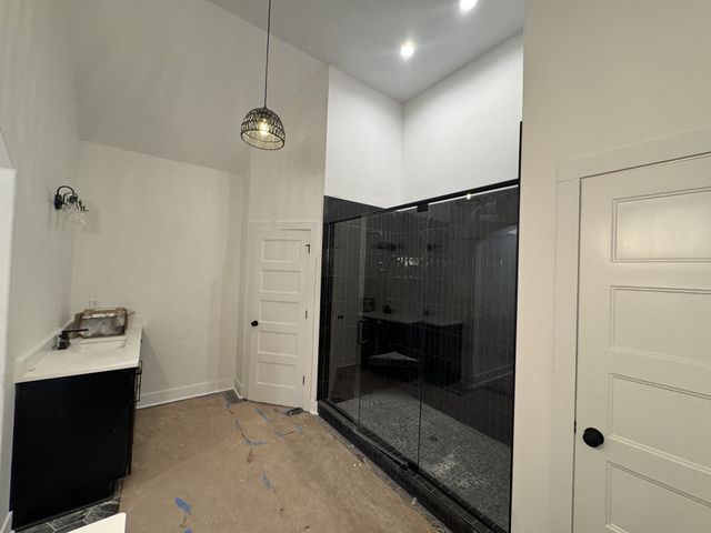 370 Young Ln, Pleasant View, TN 37146