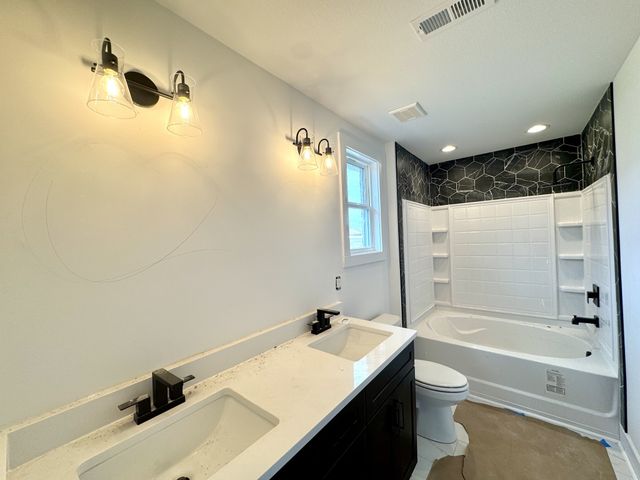 370 Young Ln, Pleasant View, TN 37146