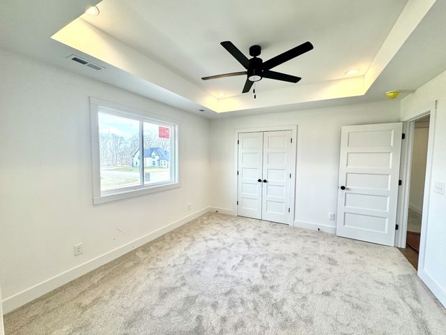 370 Young Ln, Pleasant View, TN 37146