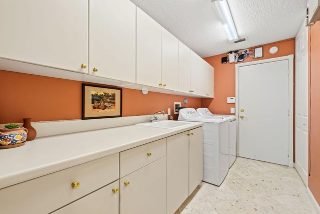 11655 Pamplona Boulevard, Boynton Beach, FL 33437