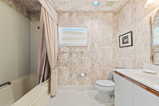 11655 Pamplona Boulevard, Boynton Beach, FL 33437