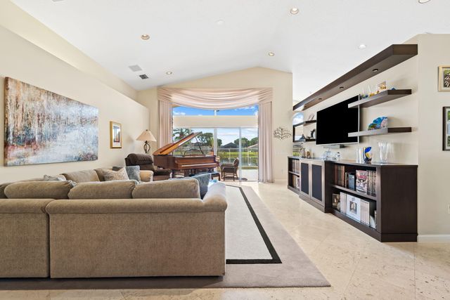 11655 Pamplona Boulevard, Boynton Beach, FL 33437