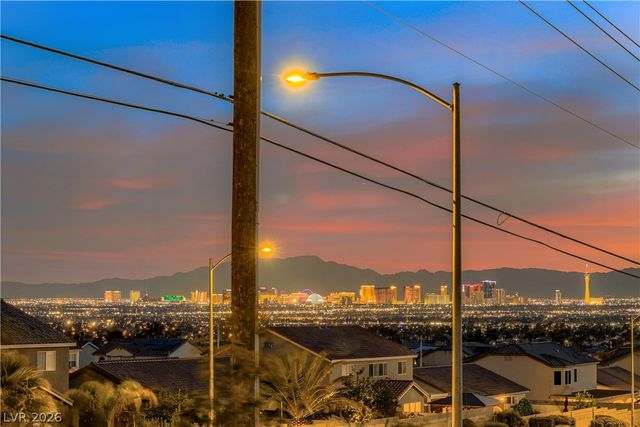 6633 Lucky Boy Drive, Las Vegas, NV 89110