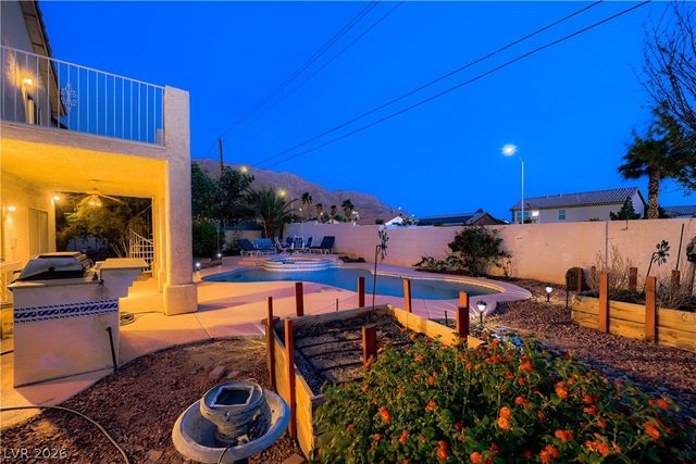 6633 Lucky Boy Drive, Las Vegas, NV 89110