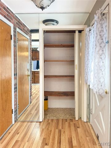 20 Cascade Drive, New Hartford, NY 13413