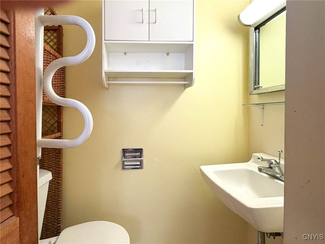 20 Cascade Drive, New Hartford, NY 13413