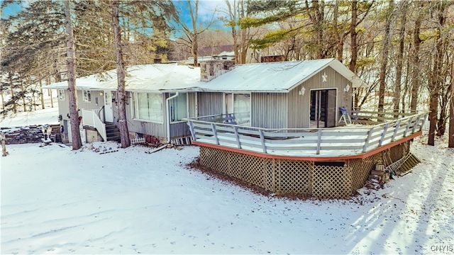 20 Cascade Drive, New Hartford, NY 13413