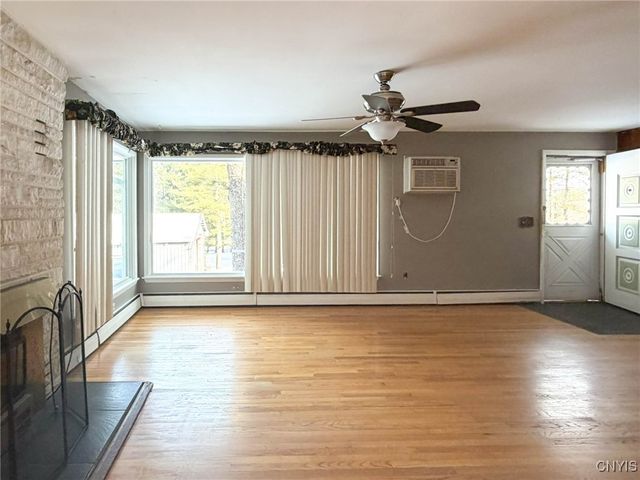 20 Cascade Drive, New Hartford, NY 13413