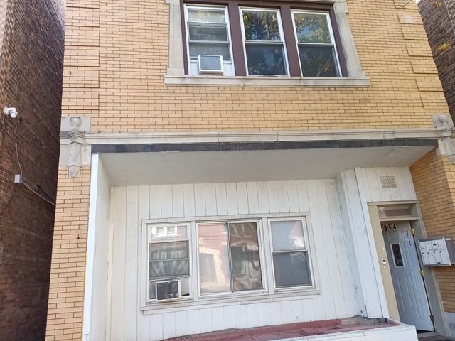 2654 N LARAMIE Avenue, Chicago, IL 60639