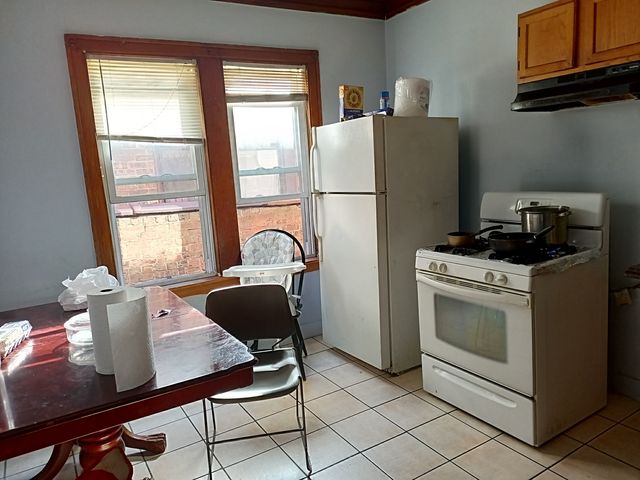 2654 N LARAMIE Avenue, Chicago, IL 60639