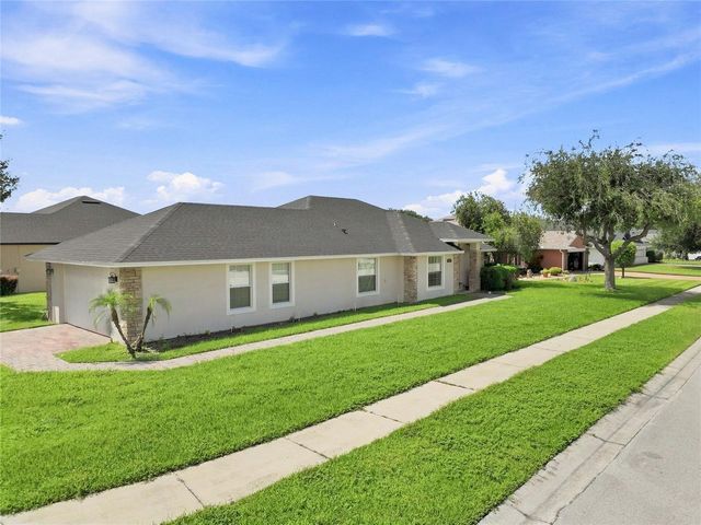 304 BENTLEY OAKS BOULEVARD, Auburndale, FL 33823