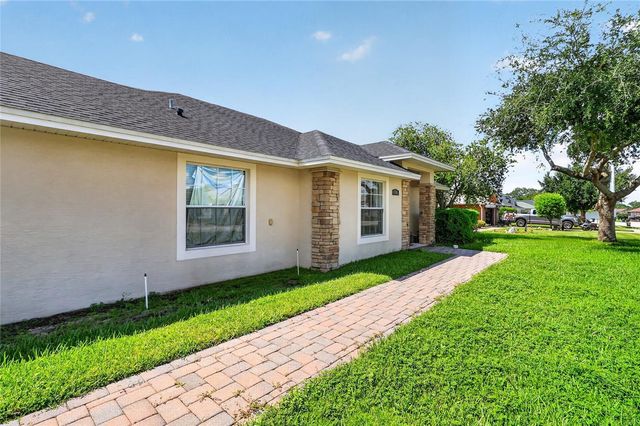 304 BENTLEY OAKS BOULEVARD, Auburndale, FL 33823