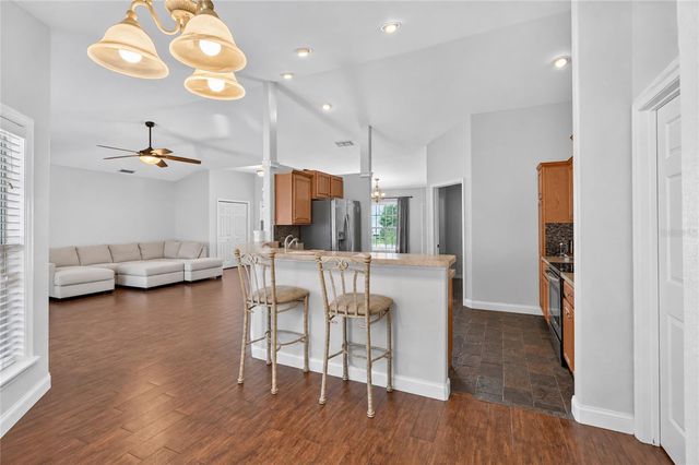 304 BENTLEY OAKS BOULEVARD, Auburndale, FL 33823