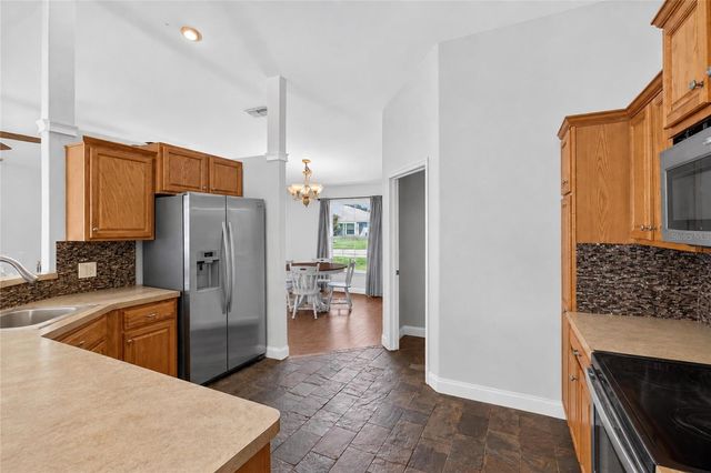 304 BENTLEY OAKS BOULEVARD, Auburndale, FL 33823