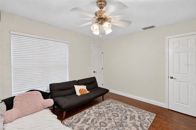 304 BENTLEY OAKS BOULEVARD, Auburndale, FL 33823