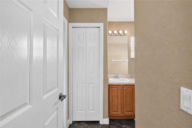 304 BENTLEY OAKS BOULEVARD, Auburndale, FL 33823