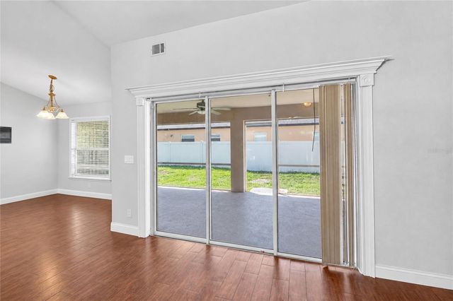 304 BENTLEY OAKS BOULEVARD, Auburndale, FL 33823