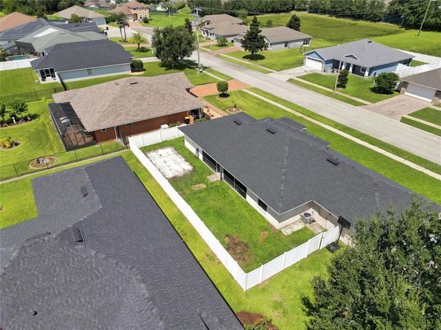 304 BENTLEY OAKS BOULEVARD, Auburndale, FL 33823