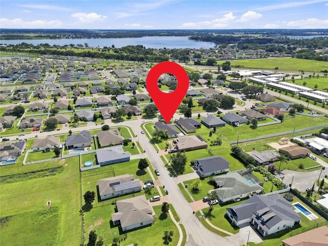 304 BENTLEY OAKS BOULEVARD, Auburndale, FL 33823