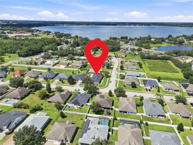 304 BENTLEY OAKS BOULEVARD, Auburndale, FL 33823