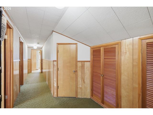 2915 GAME FARM Rd, Springfield, OR 97477