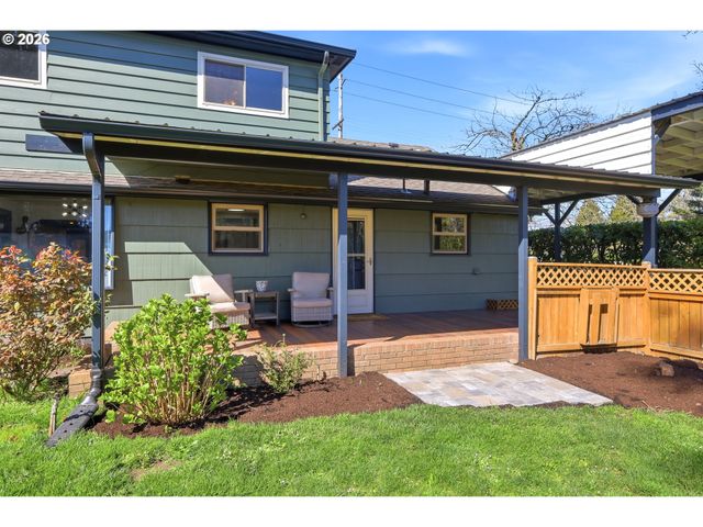 2915 GAME FARM Rd, Springfield, OR 97477