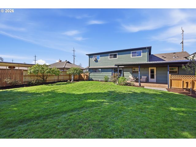 2915 GAME FARM Rd, Springfield, OR 97477