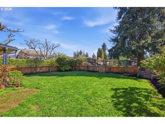 2915 GAME FARM Rd, Springfield, OR 97477