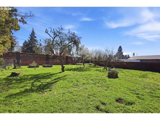 2915 GAME FARM Rd, Springfield, OR 97477