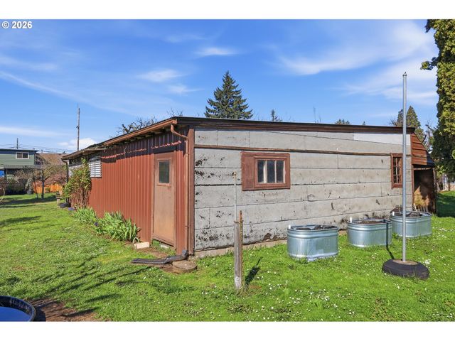 2915 GAME FARM Rd, Springfield, OR 97477