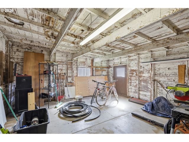 2915 GAME FARM Rd, Springfield, OR 97477