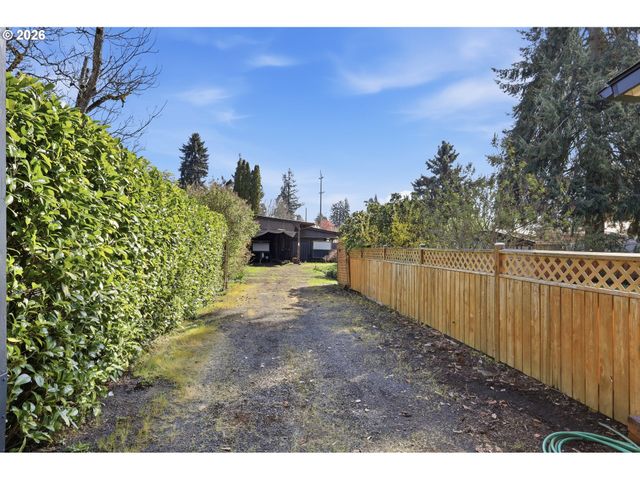 2915 GAME FARM Rd, Springfield, OR 97477